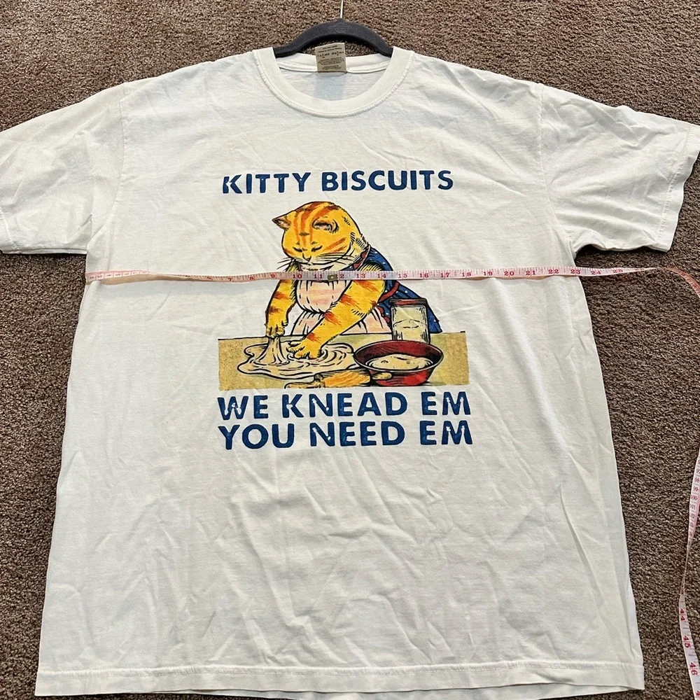 Comfort Colors tan short sleeve Kitty Biscuits We Knead Em, You Need Em SZ XL - Picture 6 of 9